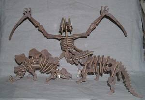 恐竜３Ｄパズル三体（木製）　ステゴザウルス・プテラノドン・トリケラトプス