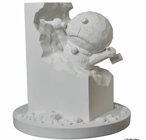 50周年記念 彫刻家ドラえもん White Ver. 限定 スタチュー BE@RBRICK ベアブリック MEDICOM TOY メディコムトイ