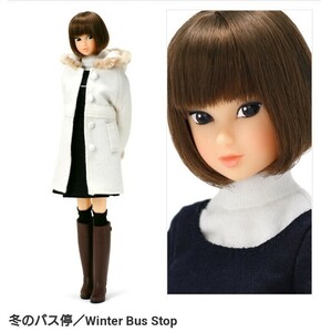 中古品 momoko DOLL 冬のバス停 Winter Bus Stop momoko 本体のみ