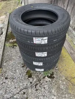 ヨコハマタイヤ　ブルーアースGT  215/60R16