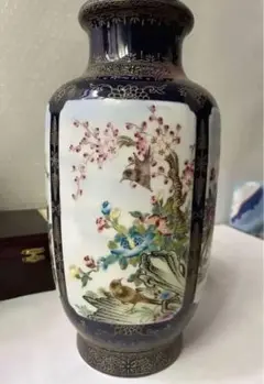 No.5 中国 骨董  瓶  粉彩  四方開窓花鳥紋  雍正年製铭  陶芸。