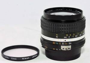 Nikon Ai-S NIKKOR 28mm f3.5 マニアルフォーカス 一眼レフカメラ用交換レンズ　広角レンズ　デジタルカメラ使用でフルサイズの高級レンズ