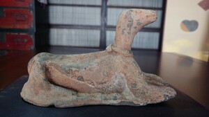 古代中国　漢代　発掘品　犬俑　土偶　chinease antique