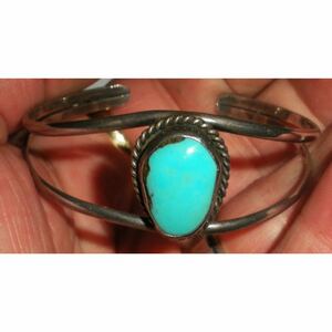 超希少!VTG NAVAJO 1960’s QUALITY LIGHT BLUE TURQUOISE STERLING SILVER BRACELET USA ZUNIビンテージナバホターコイズシルバーバングル