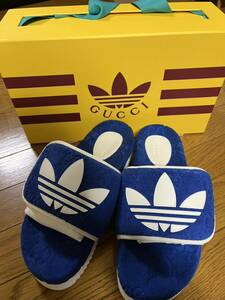 新品　adidas アディダス　GUCCI コラボ　サンダル　サイズ8 日本サイズ約27センチ　グッチ　アディダス ブルー　青　パイル地