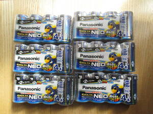 パナソニック（エボルタネオ） Evolta Neo アルカリ乾電池　単2（4個入り） × 6個　合計24本　【全国送料520円】