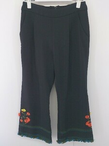 ◇ Lily Brown 刺繍 ウエストゴム フェイクポケット フレアパンツ サイズ１ ブラック マルチ レディース