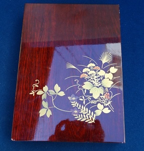 木製　草花紋様　蒔絵　硯箱