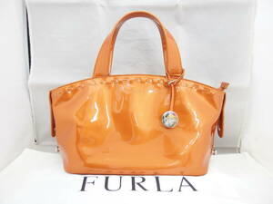 FURLA フルラ エナメル オレンジ ハンドバッグ　/B6037