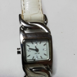 腕時計　DKNYレディース腕時計 