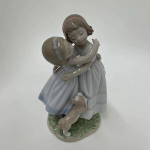 LLADRO リヤドロ 「仲良しのご挨拶」陶器 人形 置物 