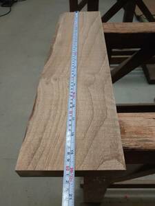 楠　くす　荒材　No.240522-A　無垢　乾燥材　板（長さ600㎜ｘ幅155㎜ｘ厚み27㎜）1枚　木材　DIY　棚板　小物作りに