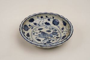 中国古美術 明時代 青花 神獣 飾皿 盤 皿