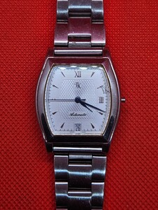 稼働品 TAKEO KIKUCHI タケオキクチ 自動巻 メンズ腕時計 1986-1995 25石 裏スケ デイト 文字盤 シルバー B0639