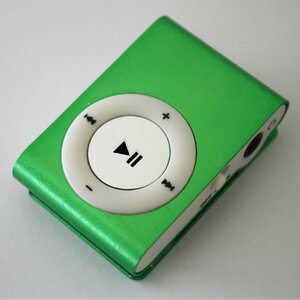 【グリーン】新品 MP3 プレイヤー 音楽 SDカード式 充電ケーブル付き 【ボタンホワイトタイプ】
