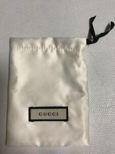 【GUCCI】グッチの布ポーチ 中古(1回のみ使用)