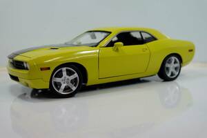 HIGHWAY 61 COLLECTIBLES　1/18　DODGE CHALLENGER CONCEPT CAR 50627　希少　1/18　ダッジチャレンジャー　コンセプトカー