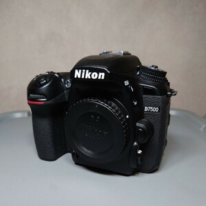 Nikon　D7500　ボディ　ニコン