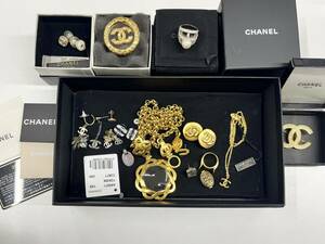 ◆CHANEL　シャネル　アクセサリー　まとめ　14点　箱入り　ピアス　ネックレス　ブローチ　指輪 など　アンティーク　ヴィンテージ◆