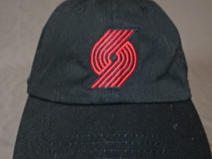 激レア USA購入 NBAバスケ ポートランドトレイルブレイザーズ【Portland TrailBlazers】ネームスポンサー【MODA】ロゴ刺繍入りCAP 中古良品