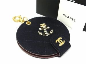 ■極美品■ CHANEL シャネル ココマーク マトラッセ パリ ハンブルク チャーム ウール ポケットミラー レディース ネイビー系 AP1367