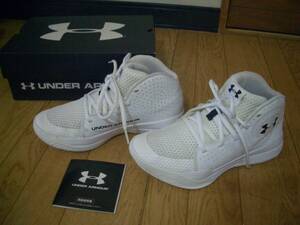 アンダーアーマー*UNDER ARMOUR*オフスニーカー美品*23.0