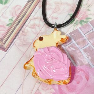 c2753 フェイクスイーツ　うさぎ　アイシングクッキー　ネックレス　粘土細工