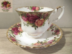 〓ROYAL ALBERT ロイヤルアルバート オールドカントリーローズ ティーカップ＆ソーサー コーヒーカップ C&S 王室御用達 英国製 金彩 ξ