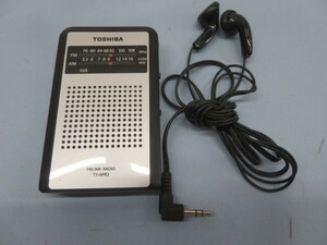 ■TOSHIBA TY-APR3 コンパクトラジオ 東芝 ポケットラジオ FM/AM ワイドFM対応 電池 イヤホン付き 動作品 94498■！！