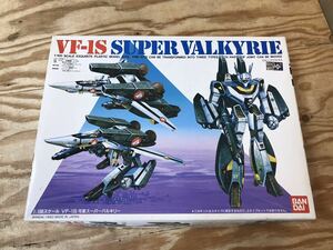 mD 60 可変スーパーバルキリー 1/100スケール VF-1S プラモデル 超時空要塞マクロMACROSS バンダイ BANDAI ※汚れている物有、長期保管品