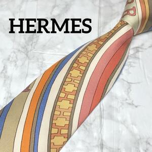 お洒落の極み　HERMES エルメス ネクタイ　スカーフ柄