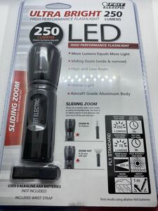 新品未使用　未開封　FEIT Electric Ultra Bright LED懐中電灯 250ルーメン ブラック (72331) / LED FLASHLIGHT 250 LUMEN