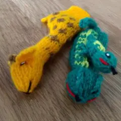 手編み指人形　きりんとへびのセット　手作り　ハンドメイド　編みぐるみ　ぬいぐるみ