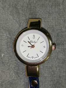 新品ということで購入しました。ちょっとお洒落すぎて使わずじまいでした　Swiss　made 　バングルウォッチ　腕時計