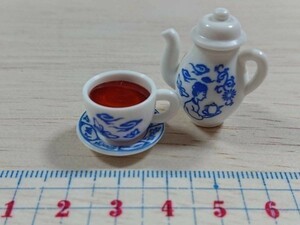 単品 リーメント◆紅茶　ポット　ミニチュア　はいから大正ロマン邸◆ドールハウス等に