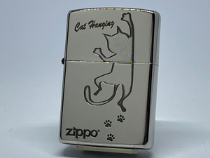 送料無料 ZIPPO[ジッポー]キャットシリーズ Cat Hanging ニッケルメッキいぶし 2NI-CATHANG1