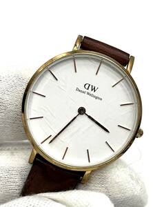 【電池切れ】DW ダニエル ウェリントン クォーツ 腕時計 白文字盤 ラウンド レザーベルト ブラウン×ゴールド ボーイズサイズ B32R1