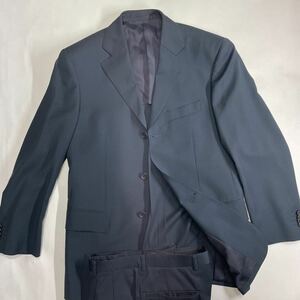 新品　メンズスーツ ビジネススーツ 46 　濃いめの紺　サイドベンツ　サラサラ生地　2タック　お買い得人気商品　未使用　激安　タグ付き