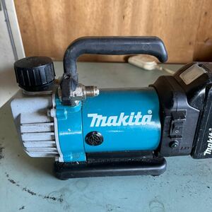 ●【現状品】makita VP180D 充電式 真空ポンプ 本体のみ