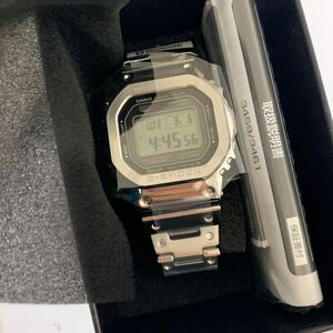 ［新品未使用] 腕時計 ジーショック 【国内正規品】Bluetooth 搭載 フルメタル 電波ソーラー GMW-B5000D-1JF メンズ シルバーCASIO 