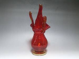 アートガラス　赤ガラス花瓶　フラワーベース　昭和レトロ　美しい作品　1970年頃