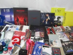 【まとめ売り 中古品】 韓流 f(x) 東方神起 他 DIMENSION 4 LIVE TOUR 2017 DVD Blu-ray STAY 写真集 等 グッズセッ