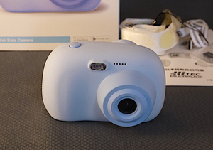 ミニキッズカメラ 簡単操作 FullHD デジタルカメラ 動画　ブルー 