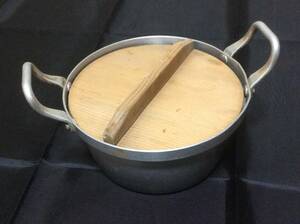 アルミ製 木蓋付 両手 段付 鍋 直径：約16cm ラーメン うどん 一人鍋 せいろ 煮物 天ぷら 和食 洋食 中華 料理 キャンプ アウトドア 中古 