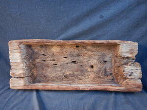 時代もの 朽ちた板 無垢板 古材 56×22×7.5cm 自然木 くり抜き オブジェ ディスプレイ 検索）舟板 船板 