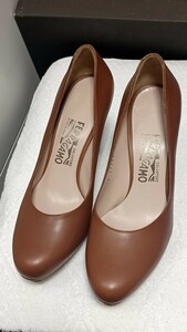 １円～　Ferragamo　レディース　ヒール　パンプス　茶　7