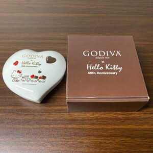 未使用 GODIVA ハローキティ コラボ 45周年 陶器 ハート型 小物入れ 小皿 サンリオ 日本限定