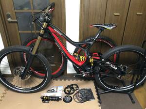 ☆SPECIALIZED S-WORKS DEMO 8 FACT 11m CARBON TEAM REPLICA Size:M 2013 中古☆