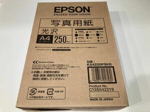 エプソン 写真用紙 光沢 A4 250枚 KA4250PSKR EPSON 光沢感 写真 美術 記念 撮影 高品質 未使用 未開封