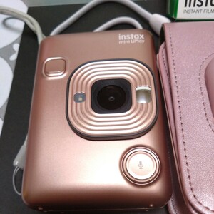 No.115 FUJIFILM instax チェキ miインスタントカメラ ハイブリッド ピンクゴールドカラーは売り切れになってます。【貴重!】